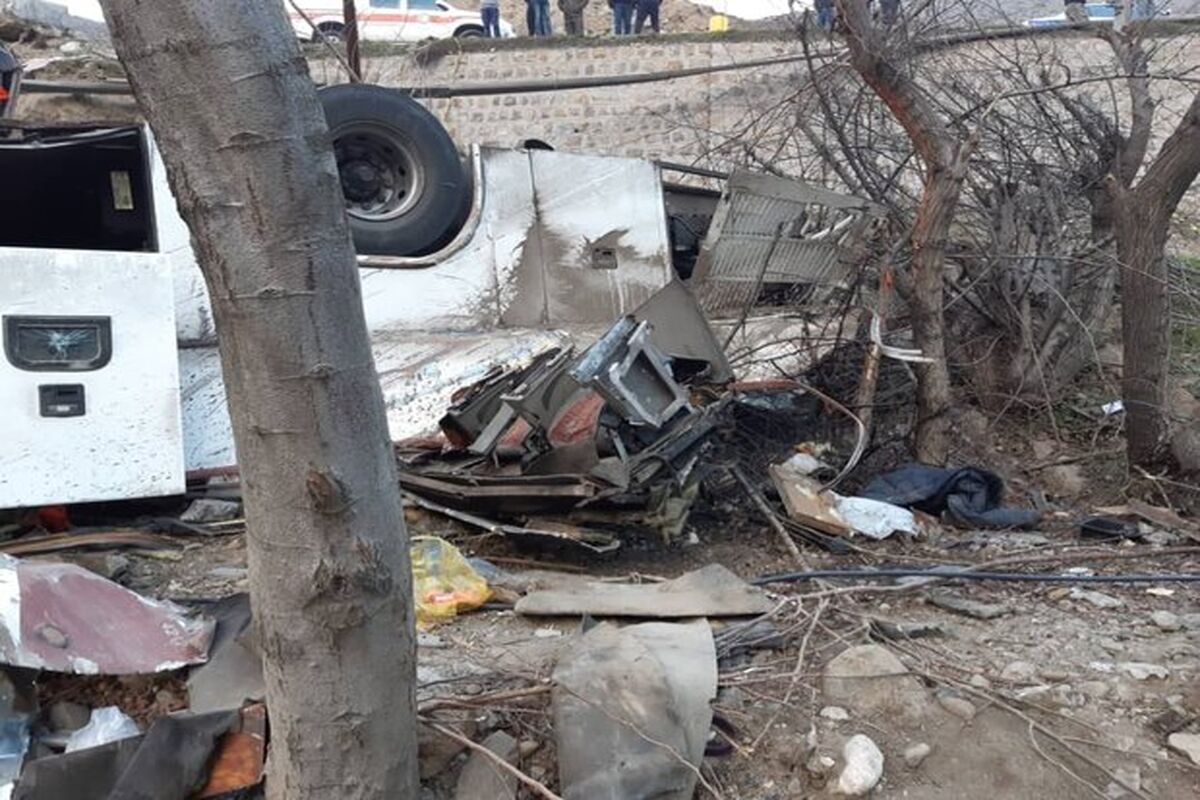 واژگونی اتوبوس