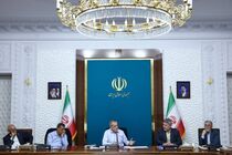 مقابل زورگویی دشمن با کمک مردم کوتاه نمی‌آییم
