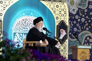 هدف اصلی دشمن تضعیف وحدت است