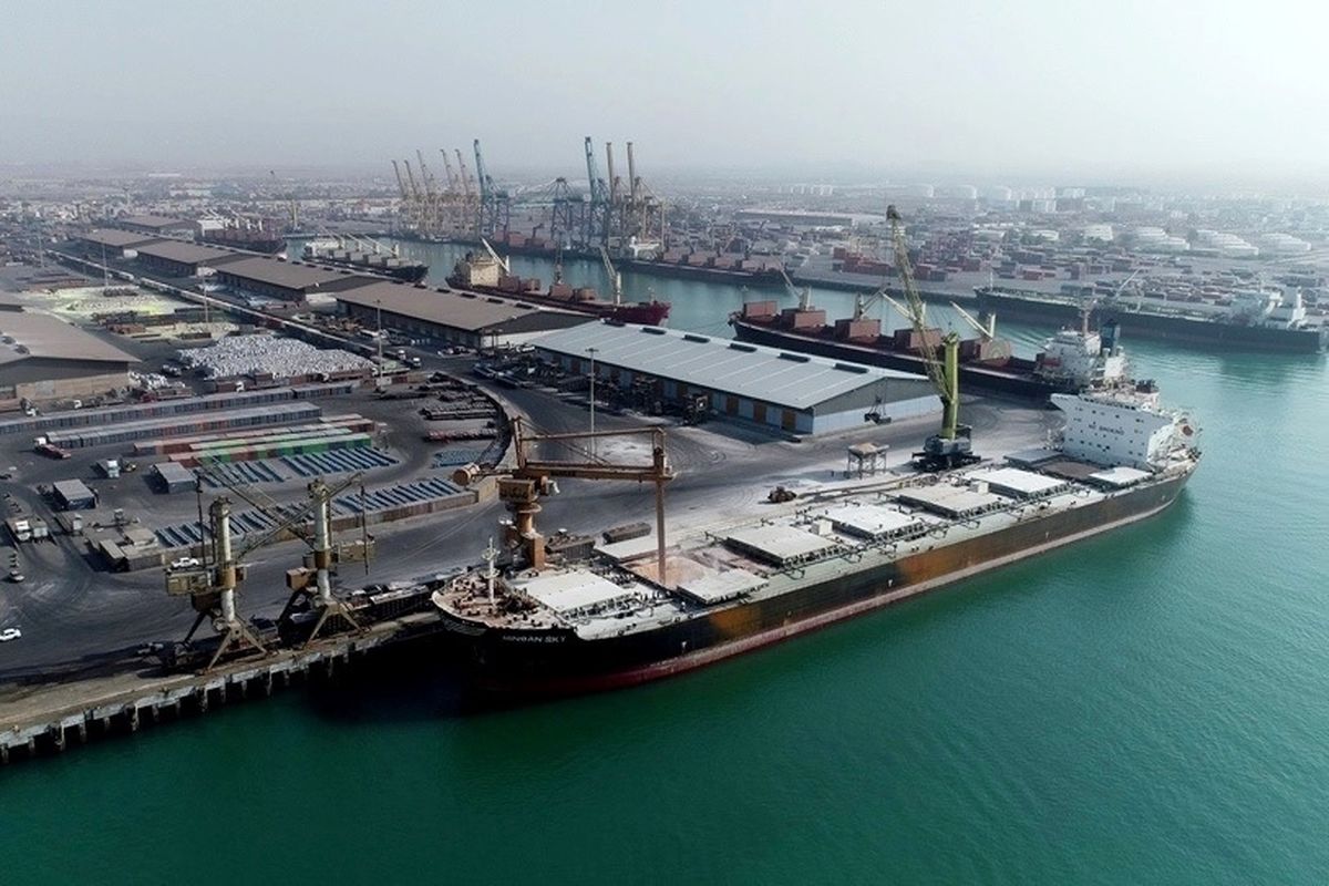 -کشتی-گندم-در-بندر-شهید-رجایی