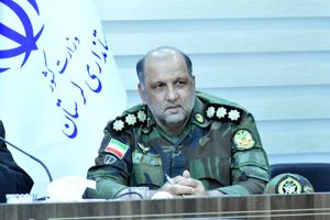 عوامل لشکر 84 و بالگردهای هوانیروز ارتش در خدمت رسانی به سیل زدگان لرستان درنگ نکرده اند