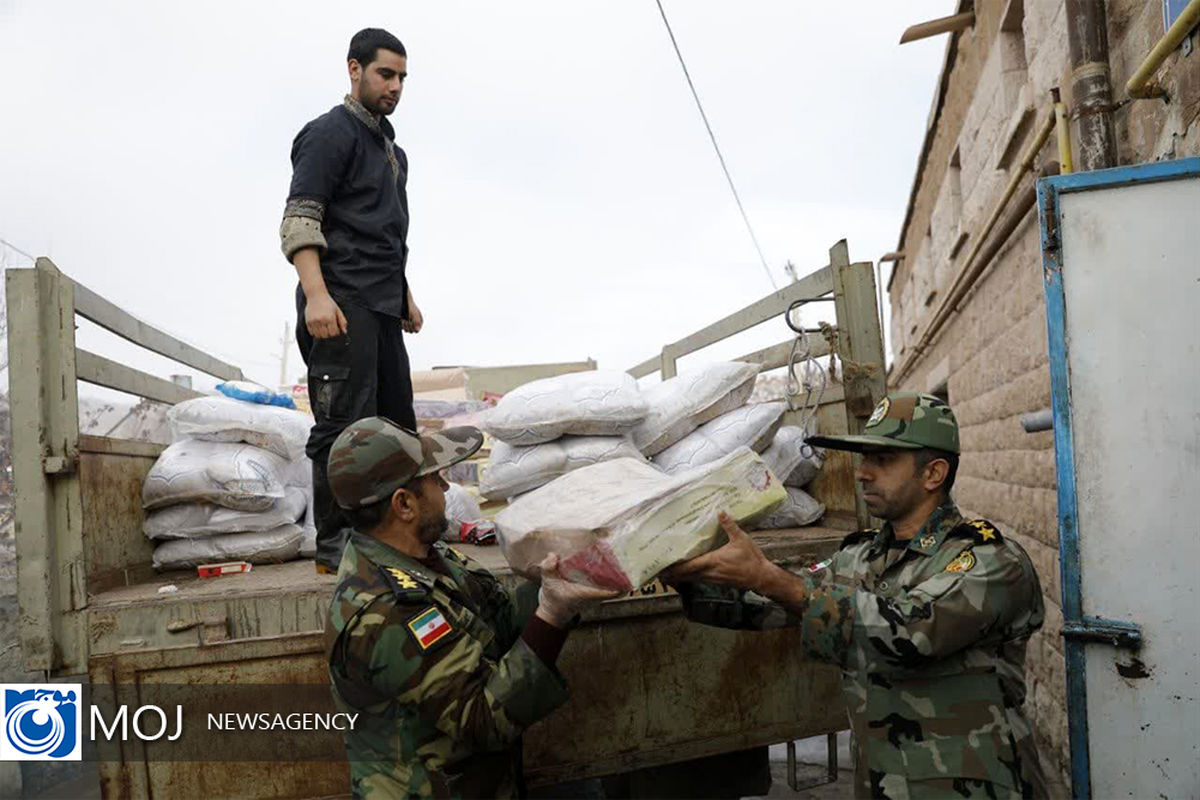 اقدامات مردم یاری ارتش در مناطق زلزله زده خوی 
