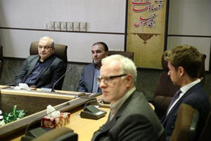 تاکید استاندار قم بر جذب سرمایه گذاران در بخش گردشگری و خدمات