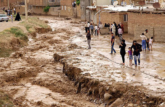 هنوز عملیات اجرایی ساخت و تعمیر واحدهای سیلزده کرمانشاه را شروع نکردهایم