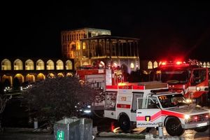 آتش‌سوزی در بافت تاریخی میدان نقش‌جهان مهار شد