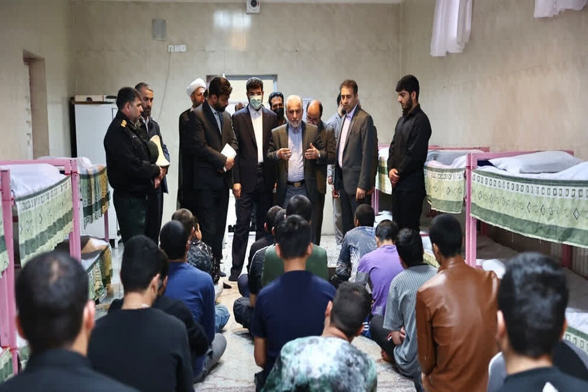 رئیس سازمان زندان ها