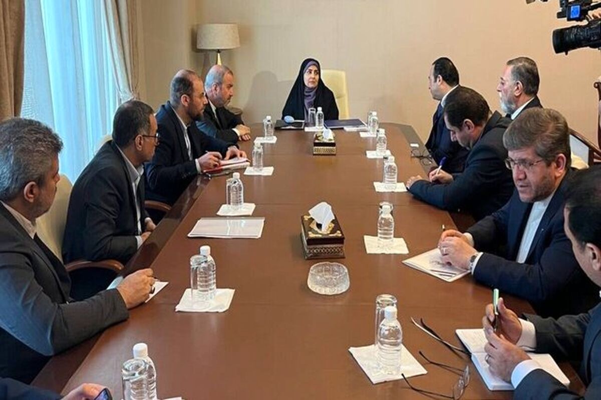 وزیر راه و شهرسازی با سرمایه‌گذاران بخش‌خصوصی در عراق مذاکره کرد
