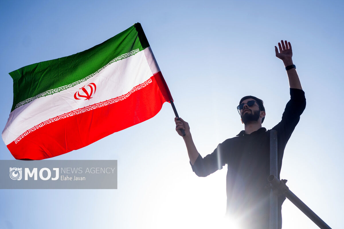 تجمع سوگواران رهبر شهید انقلاب در تهران