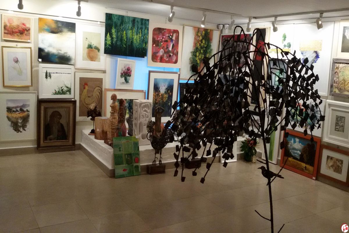 نمایشگاه 100 اثر 100 هنرمند