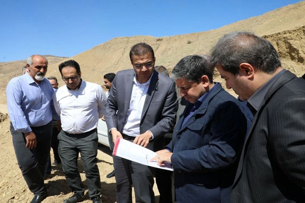 استاندار اردبیل در بازدید از راه آهن اردبیل میانه