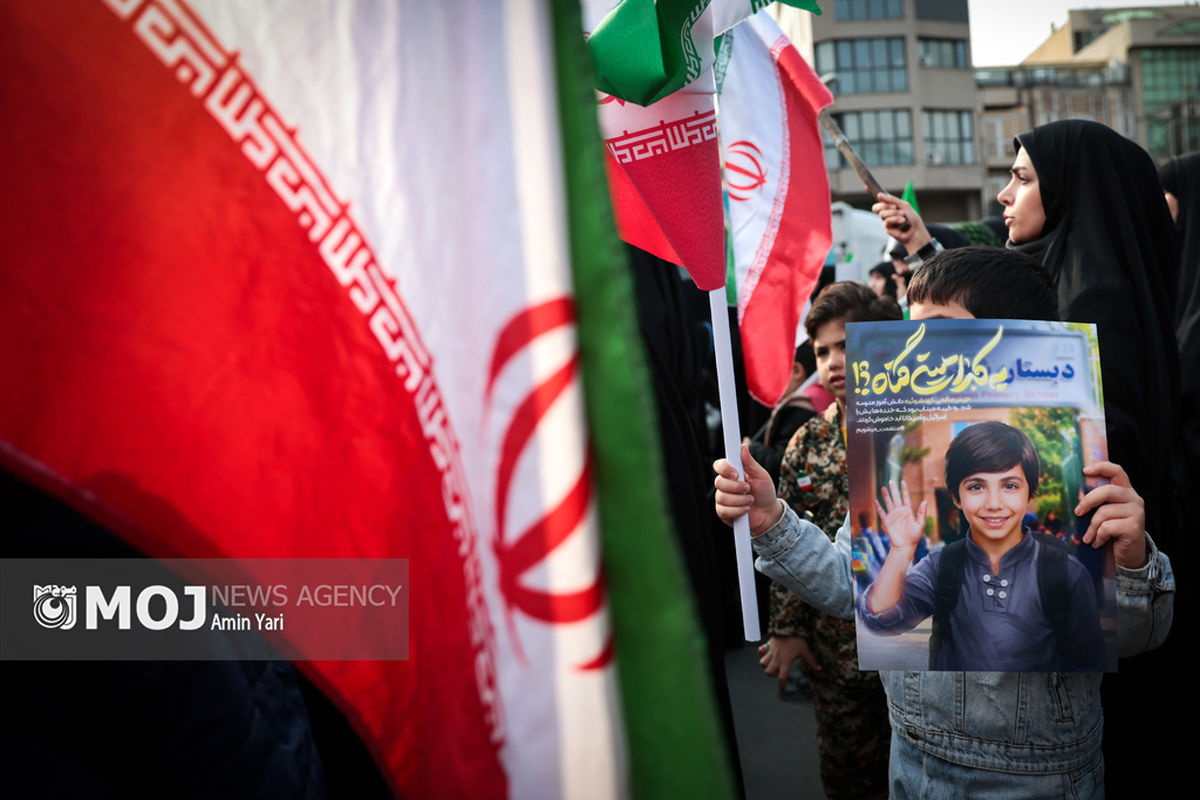 تجمع بزرگ هم‌عهدی‌ نوجوانان با رهبری معظم انقلاب اسلامی