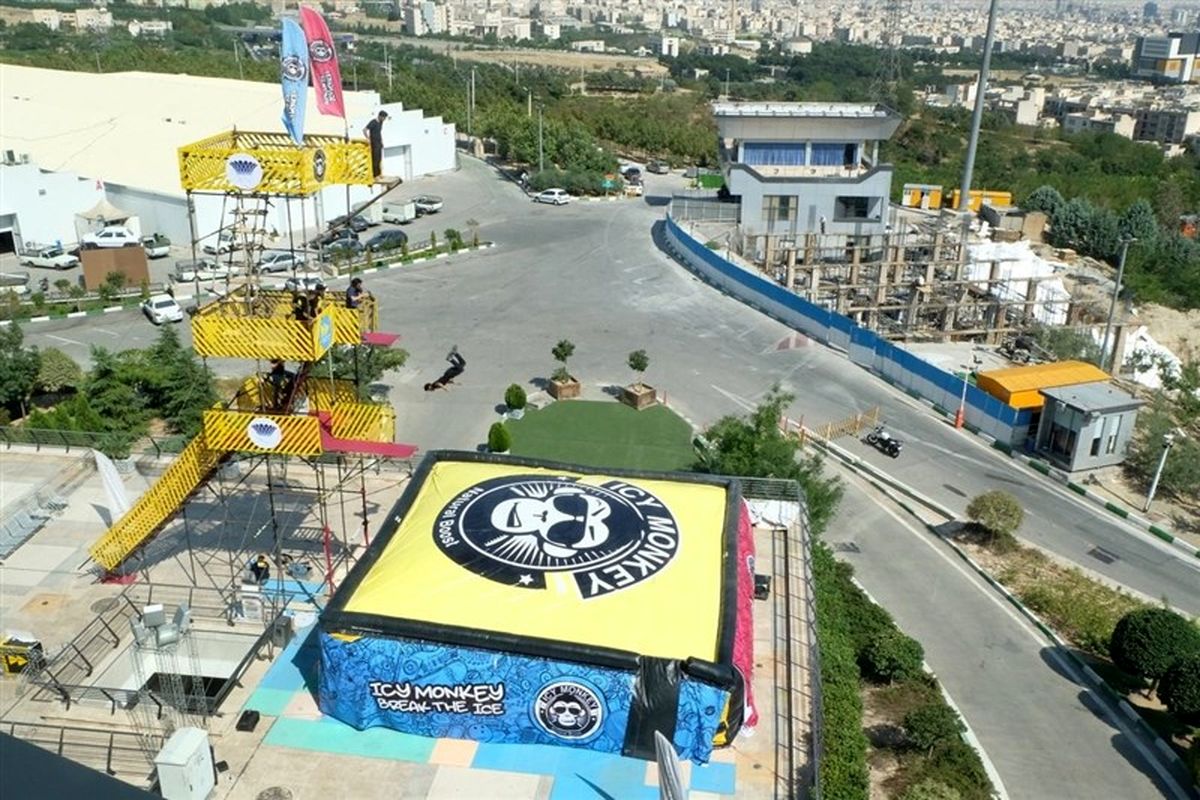 شیرجه خیابانی