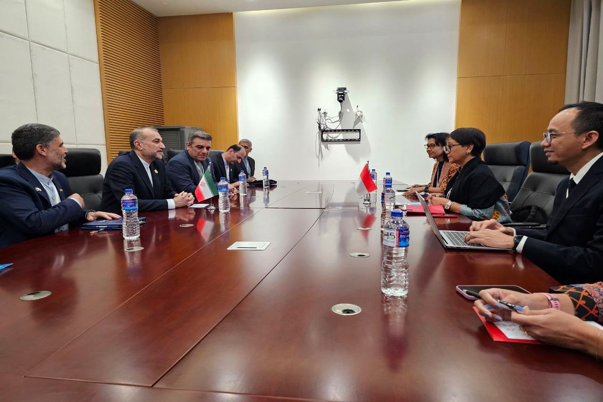 وزرای خارجه ایران و اندونزی