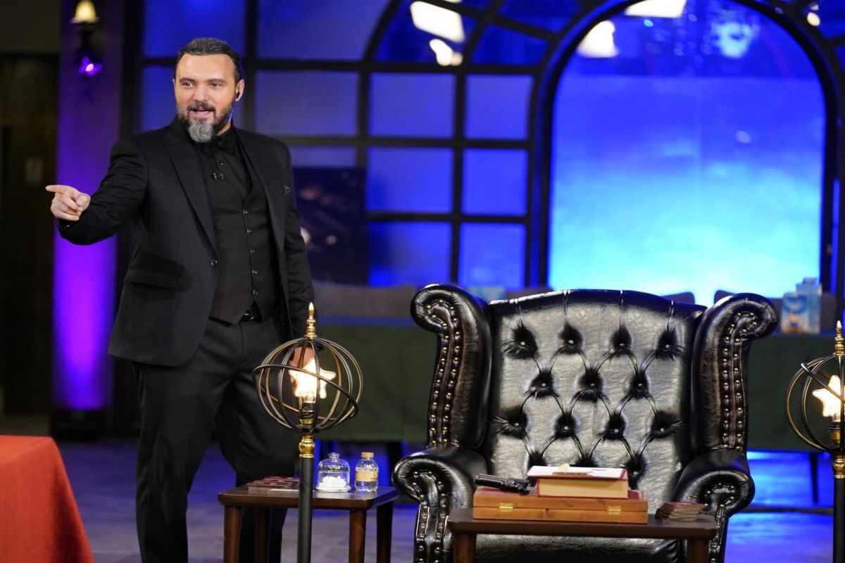 کامبیز دیرباز