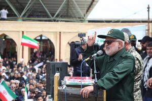 ملت ایران دست برتر جنگ را دارد و پیروز میدان خواهد بود