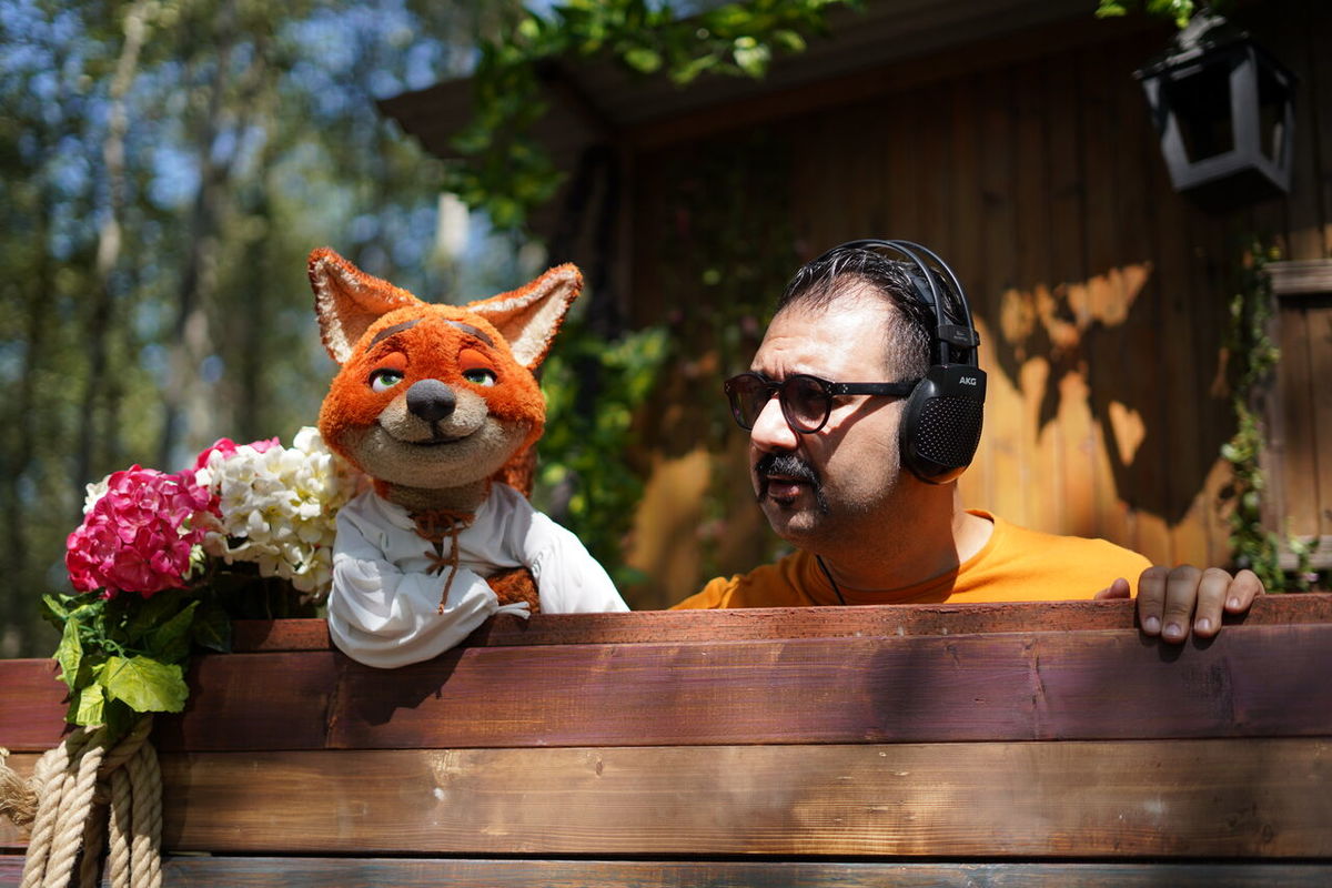 هیس، هیچی نیس!