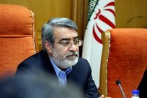 روحانی کمترین فاصله را با رهبری داشته است/ به چه حقی اکثر مردم را از دایره انقلاب دور می‌کنیم؟