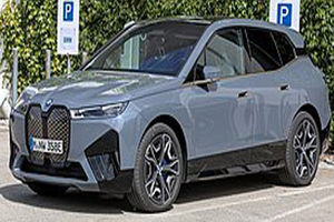 ویژگی‌های عجیب یک ب ام و برقی!/ خودرو است یا فضاپیما