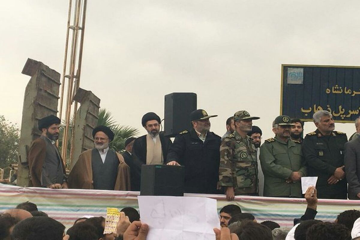 همراهی فرزندان رهبر