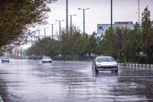 باران برخی جاده های خراسان رضوی را در برگرفته است