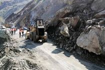 20 نفر بر اثر ریزش سنگ در جاده چالوس مصدوم شدند