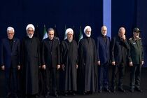 ادای احترام سران قوا و مسئولان ارشد کشور به پیکر امام شهید + فیلم