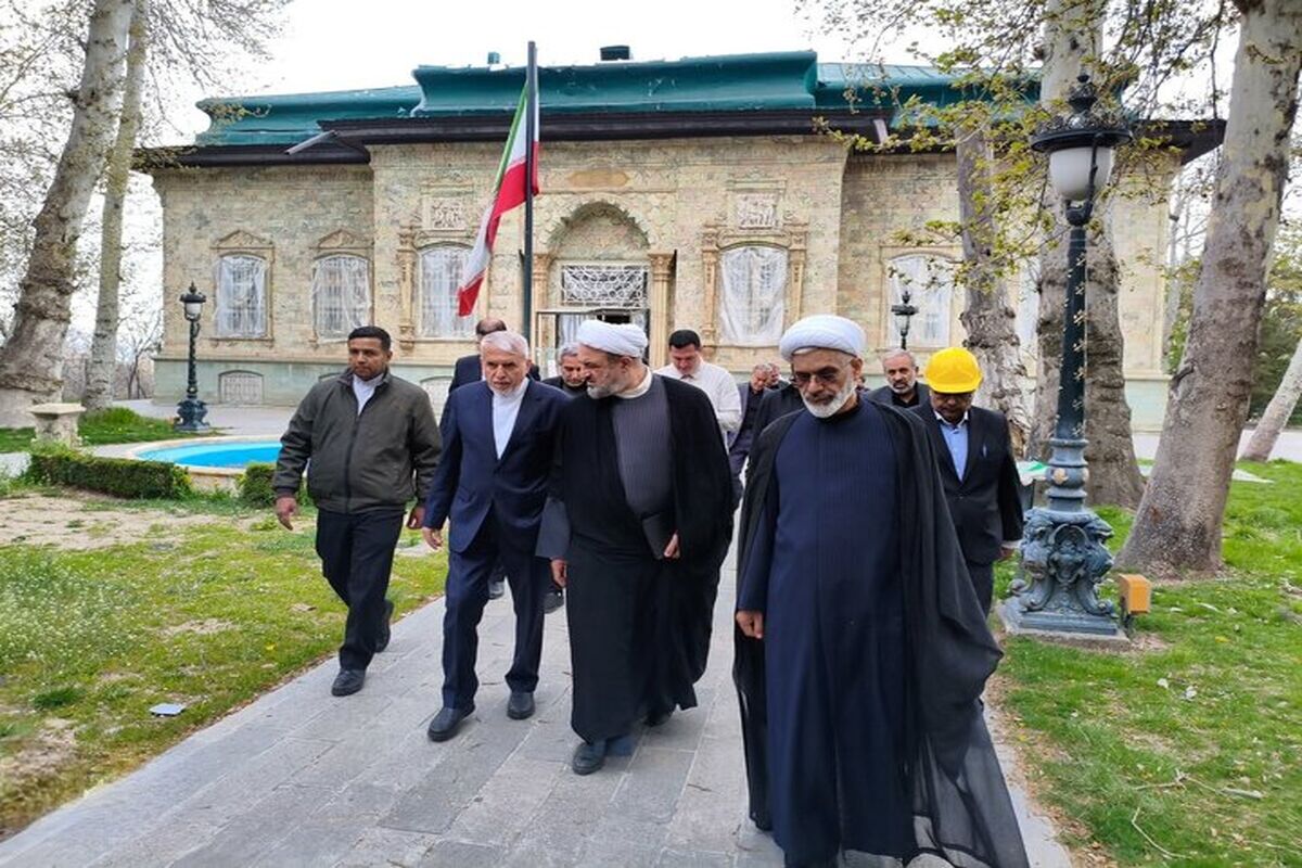 نمایندگان مجلس به کاخ سعدآباد رفتند