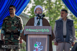 رژه یگان های نمونه ارتش در رشت