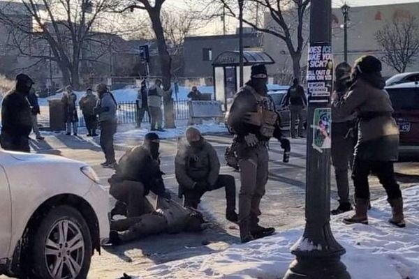 مینه‌سوتا آمریکا زیر سایه خشونت/اعتراضات علیه ماموران مهاجرت ادامه دارد