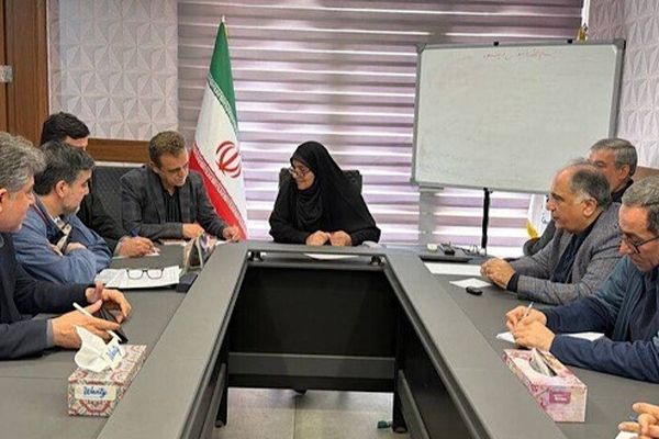 تأکید وزیر راه و شهرسازی بر تقویت هماهنگی دستگاه‌ها و رفع موانع حمل‌ونقل