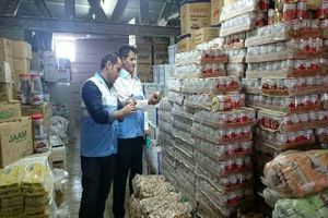 معدوم سازی بیش از ۴ هزار کیلو موادغذایی غیربهداشتی در اهواز