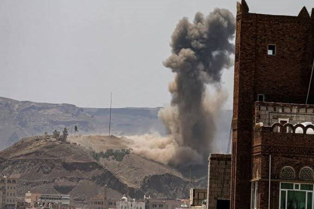 حمله عربستان به تاسیسات نفت یمن در صنعاء