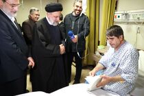  رئیس‌جمهور  از جانبازان دفاع مقدس، سرزده  عیادت  کرد