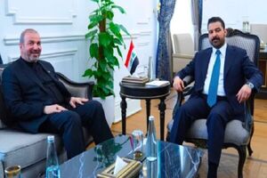 نخست وزیر عراق با سفیر ایران در بغداد رایزنی کرد