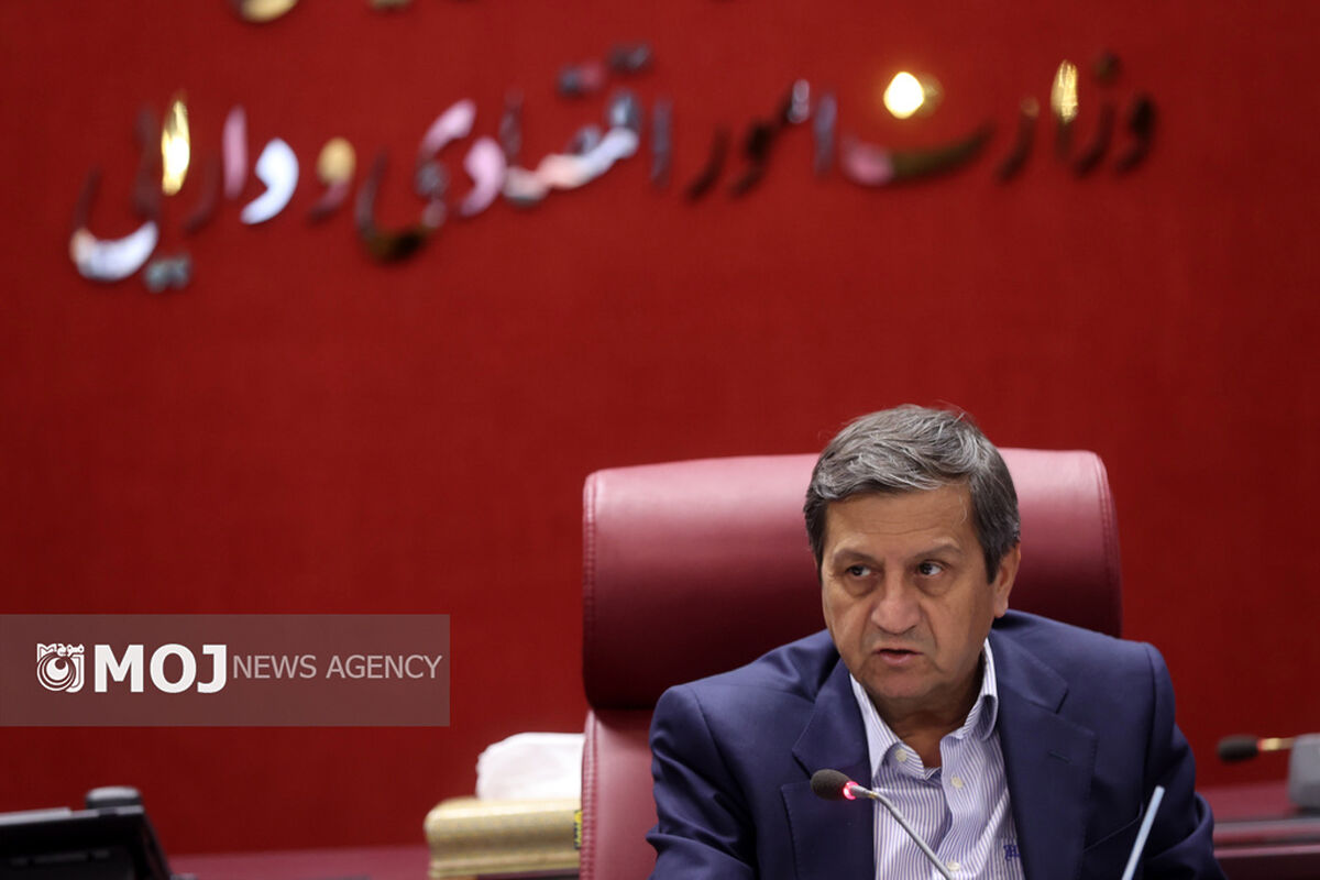 عبدالناصر همتی - وزیر امور اقتصادی و دارایی