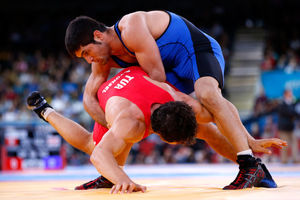 سعید عبدولی: حاضرم با یک دست مقابل حریفان کشتی بگیرم