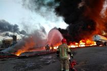 انفجار یکی از مخازن ضایعات نفتی پالایشگاه تهران بر اثر استمرار آتش