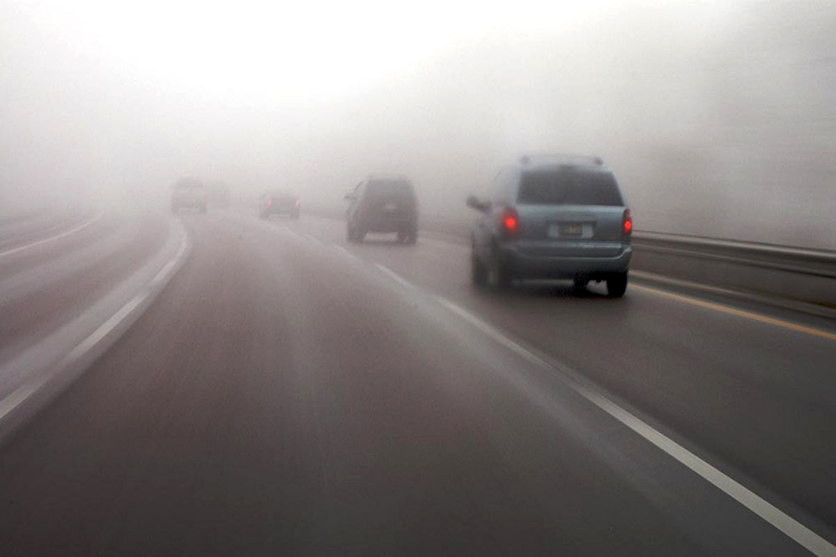 بارش برف در  جاده‌های خراسان رضوی 