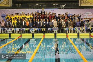 بانک حکمت ایرانیان در مسابقات لیگ شنای کشور پنجم شد