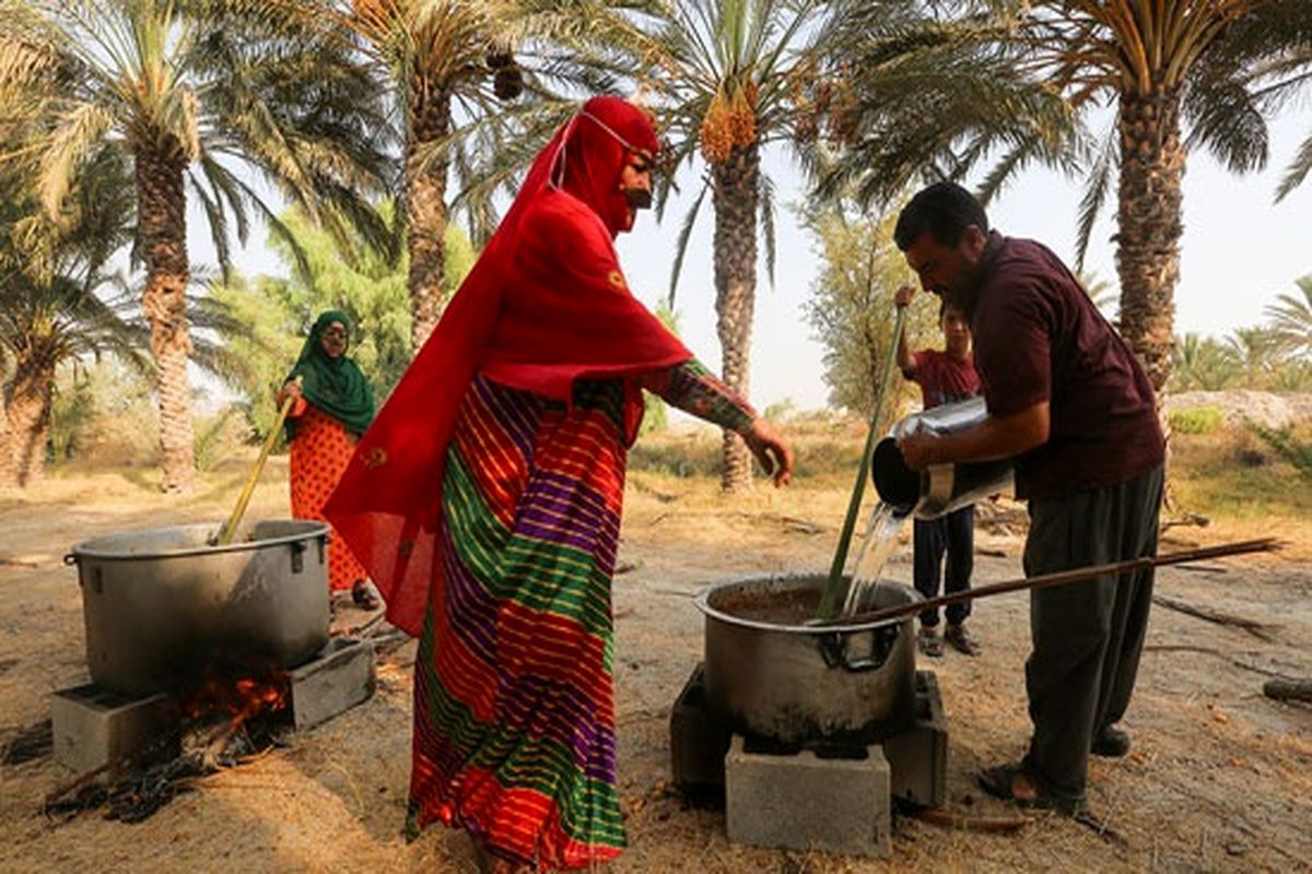 دوشاب گیری از خرما