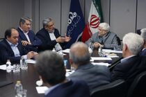 صنعت نفت در دوران جنگ درخشان ظاهر شد