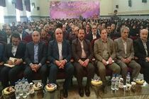 معلمان قهرمانانی هستند که آینده را می‌سازند