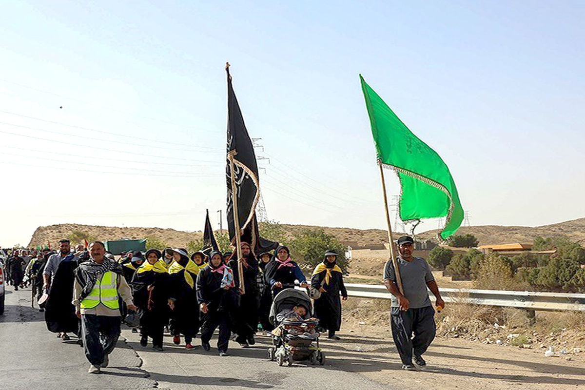 زائران پیاده امام رضا (ع)