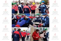 افتتاح مخزن اورهال‌ شده توسط یکی از کارگران