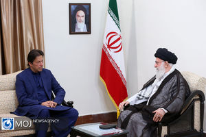 دیدار نخست وزیر پاکستان با مقام معظم رهبری