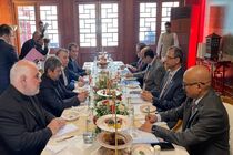 رؤسای بانک مرکزی ایران و هند در حاشیه نشست بریکس با یکدیگر دیدار کردند