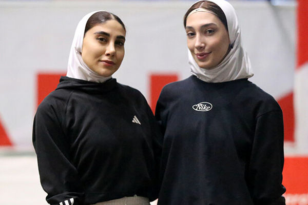 ناهید کیانی و مبینا نعمت‌زاده ملی‌پوشان تکواندو ایران در راه مسابقات جهانی