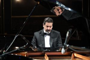 محمدرضا ظریف، کنسرتش را به خلیج فارس تقدیم کرد!