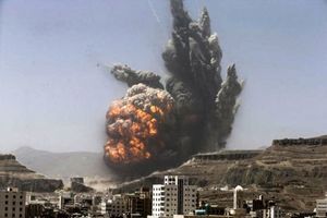 انفجار شدید در یک پایگاه نظامی وابسته به ائتلاف سعودی در یمن