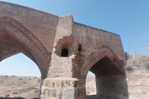 آسیب به پل تاریخی قیرمیزی کورپی اردبیل در اثر حفاری غیرمجاز اتفاق افتاده است/ موضوع از طریق مراجع انتظامی در حال پیگیری  است
